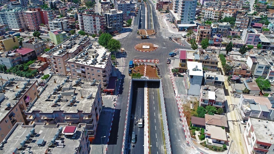 Anıt Katlı Kavşağı